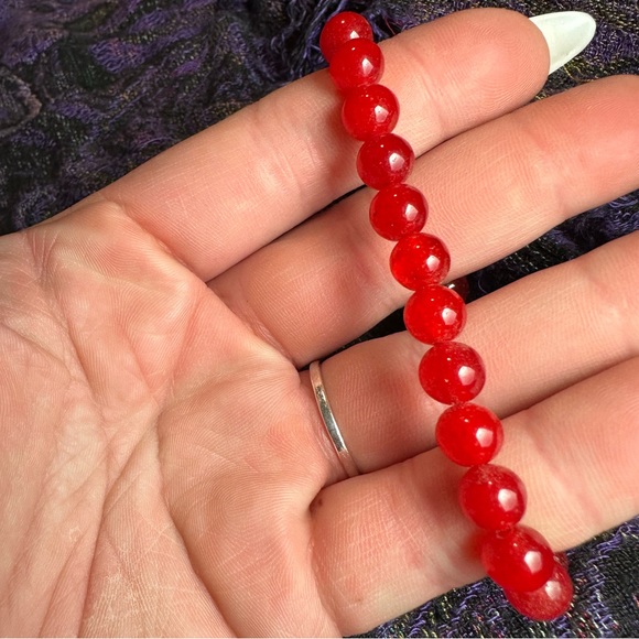 Red Agate Gem Stone Bracelet - Picture 2 of 2